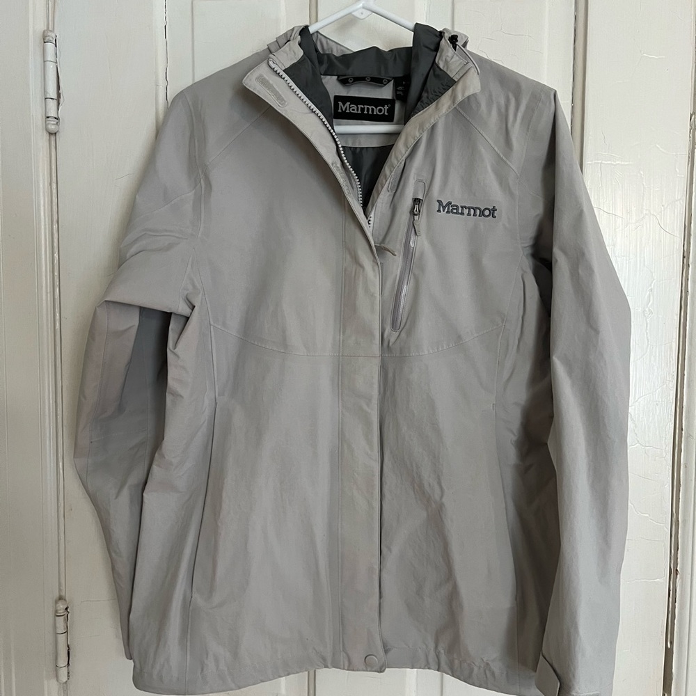 Marmot Women’s Light Gray Outdoor Jacket